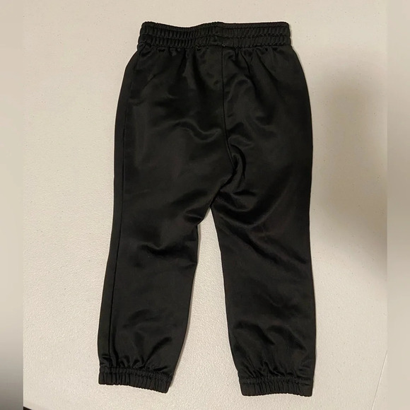 EUC‎ | Under Armour boy’s sweatpants — 24 months - Picture 3 of 4